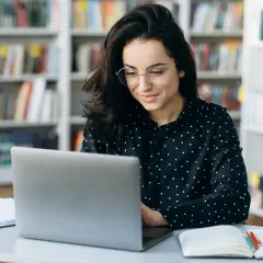 Platforma do zdalnego nauczania: wybierz idealną z porad eksperta